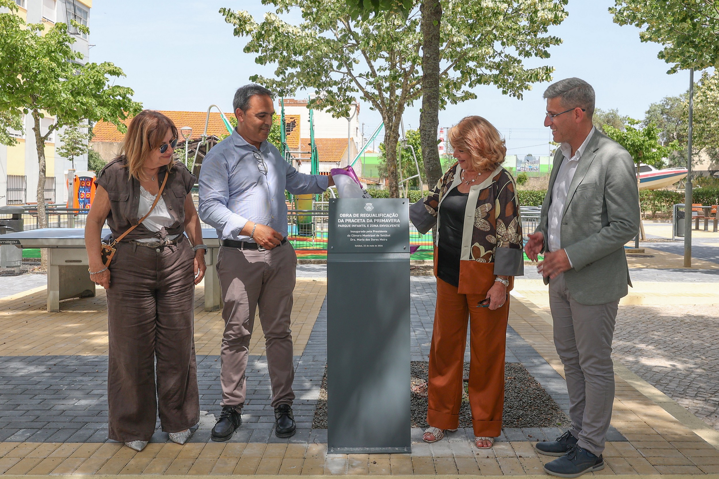 Inauguração da obra de requalificação da Praceta da Primavera, que foi dotada de um novo espaço de lazer e recreio, incluindo parque infantil, e de condições de segurança rodoviária reforçadas