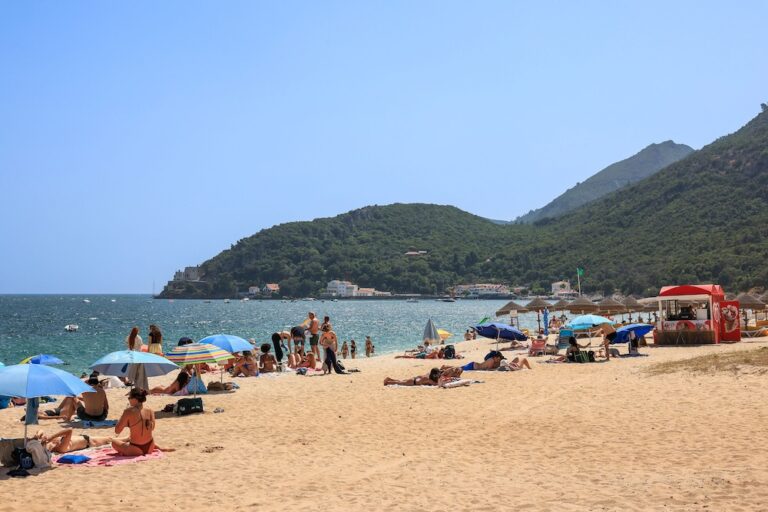 Creiro e Portinho da Arrábida com galardão Praia ZERO Poluição 2026