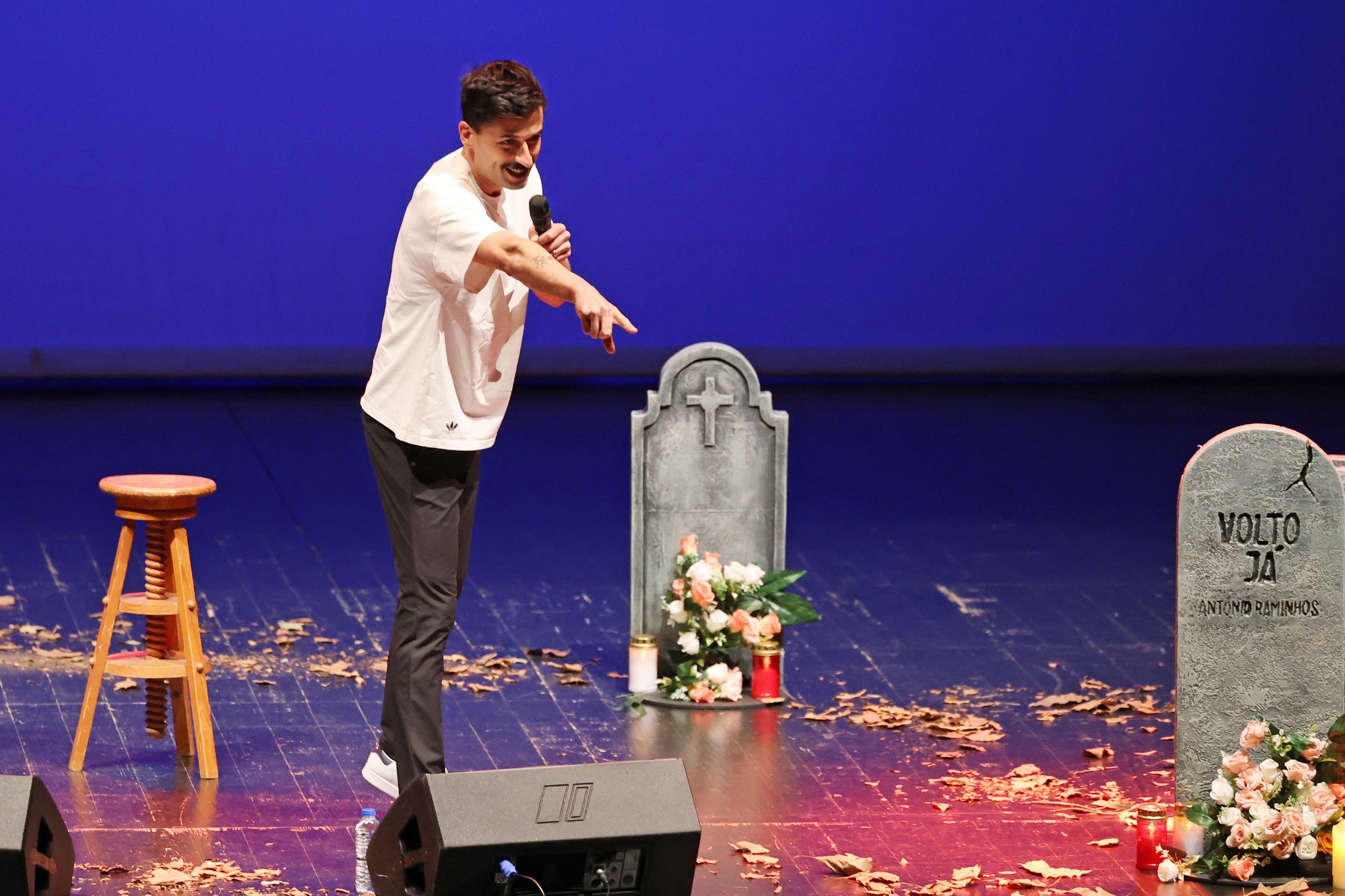 Espetáculo "Volto Já", de António Raminhos