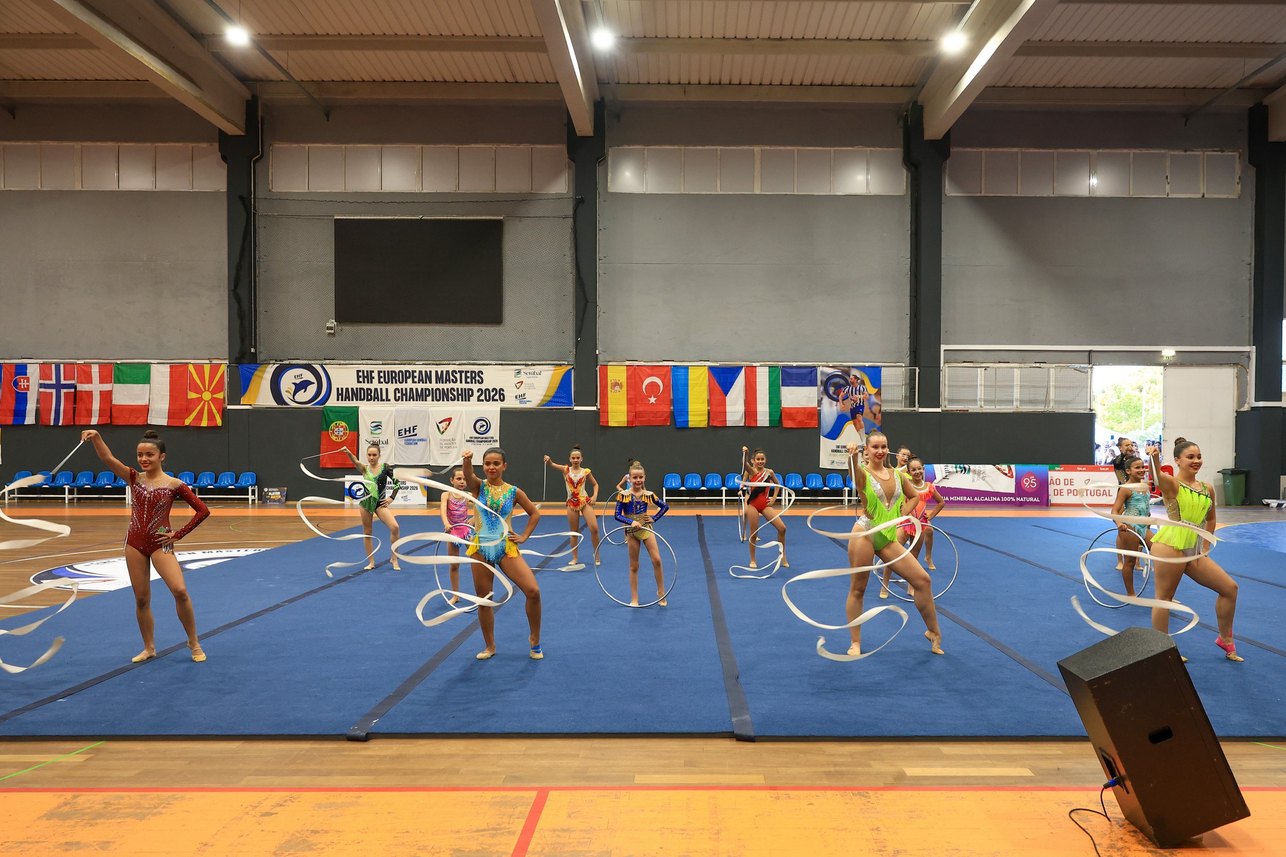 Exibição de ginástica e dança pelo Vitória Futebol Clube