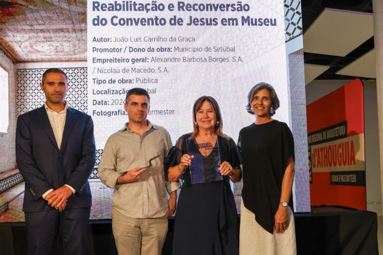 O projeto de reabilitação do Museu de Setúbal/Convento de Jesus foi premiado na cerimónia de celebração do Dia Regional do Arquiteto
