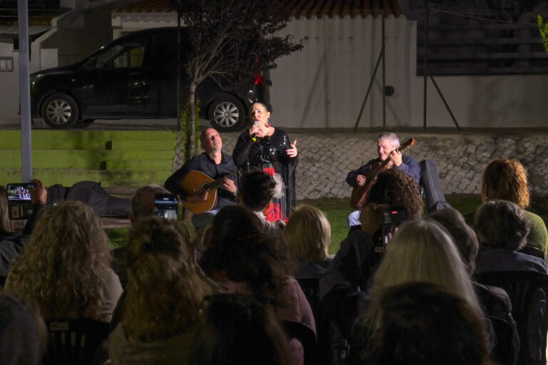 Neste primeiro concerto, atuaram Maria do Céu Freitas, Nuno Rocha e Susana Martins, fadistas que estiveram acompanhados de Pedro Antunes na guitarra portuguesa e de Vítor Pereira na viola de fado