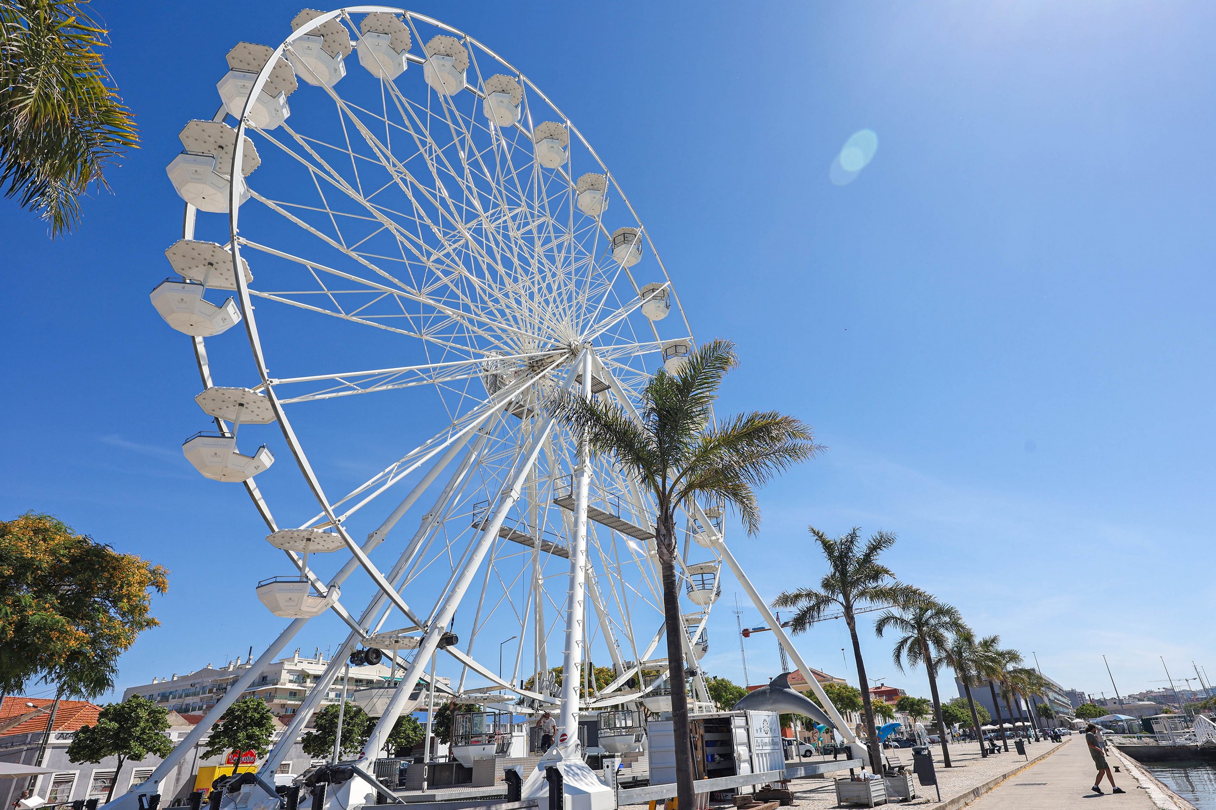 Roda gigante ecológica de 32 metros em Setúbal