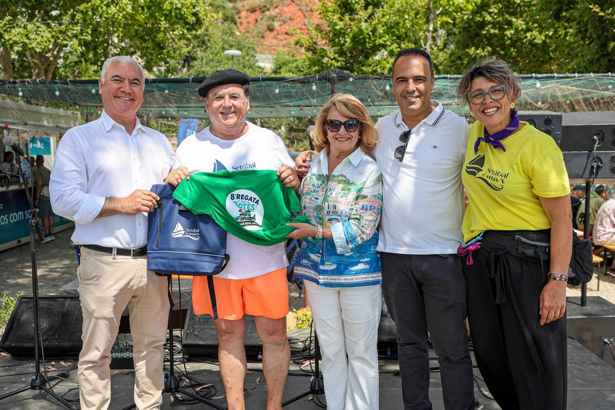 Entrega de prémios aos vencedores, com a participação da presidente do município Maria das Dores Meira e dos vereadores Paulo Maia e Bruno Russo