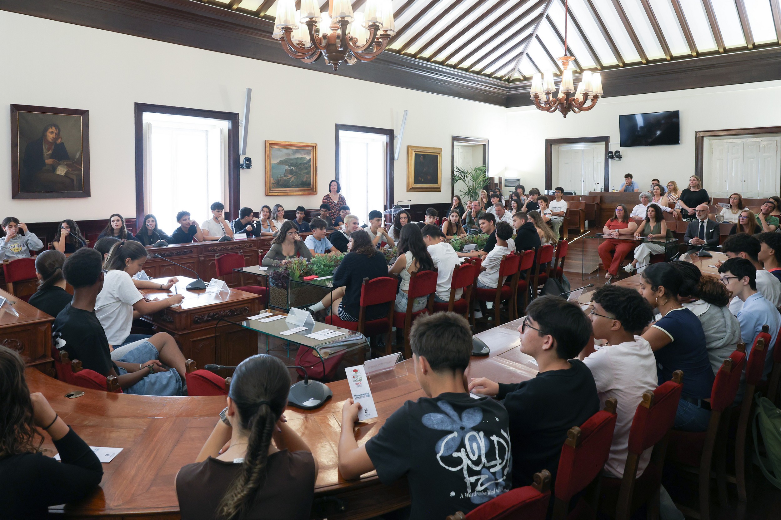 Alunos do nono ano de Azeitão participaram na Assembleia Municipal de Setúbal Júnior