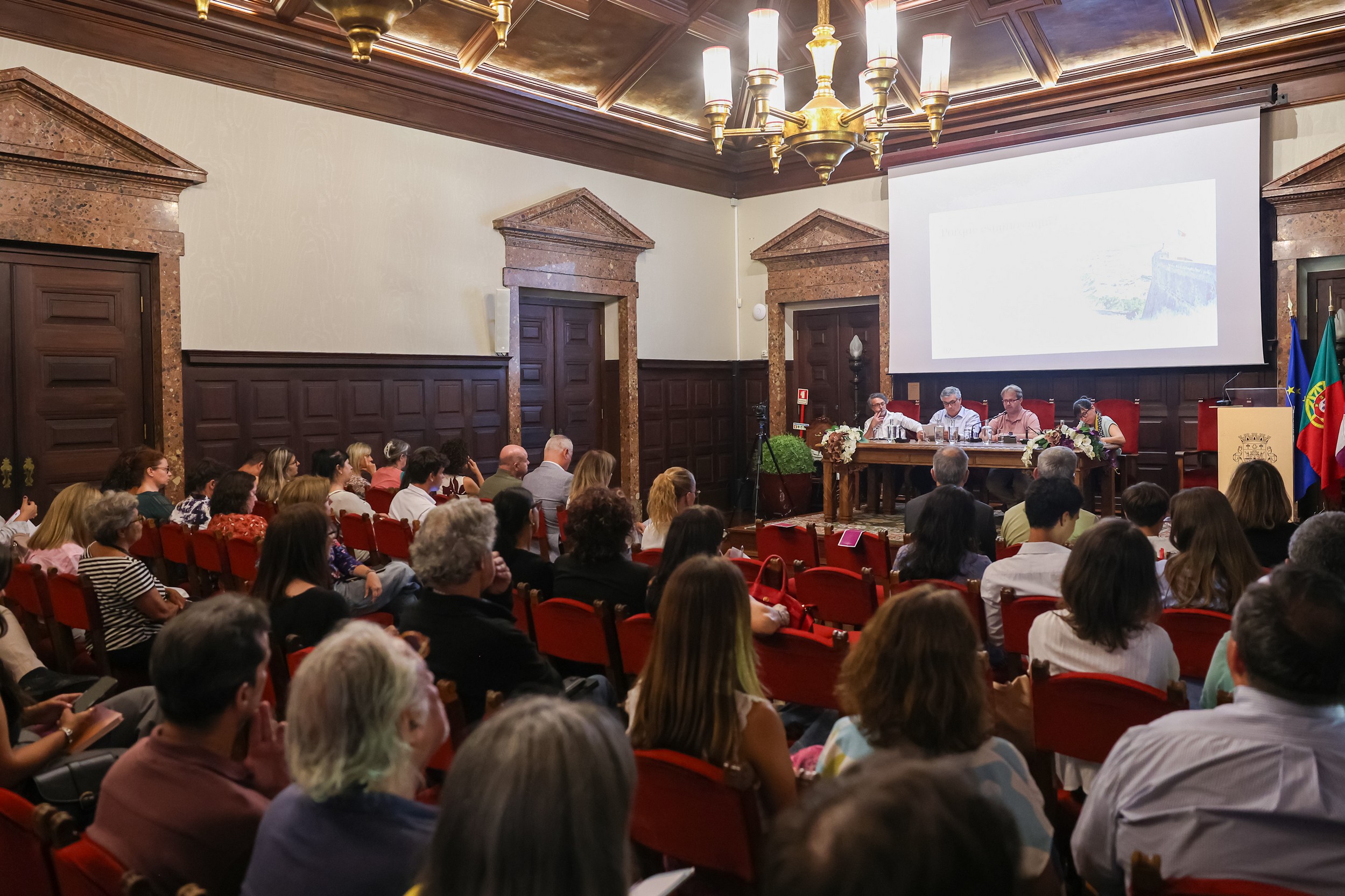 O Salão Nobre dos Paços do Concelho acolheu um conjunto de reuniões para recolha de contributos para candidatura de Setúbal a Capital Portuguesa da Cultura 2028