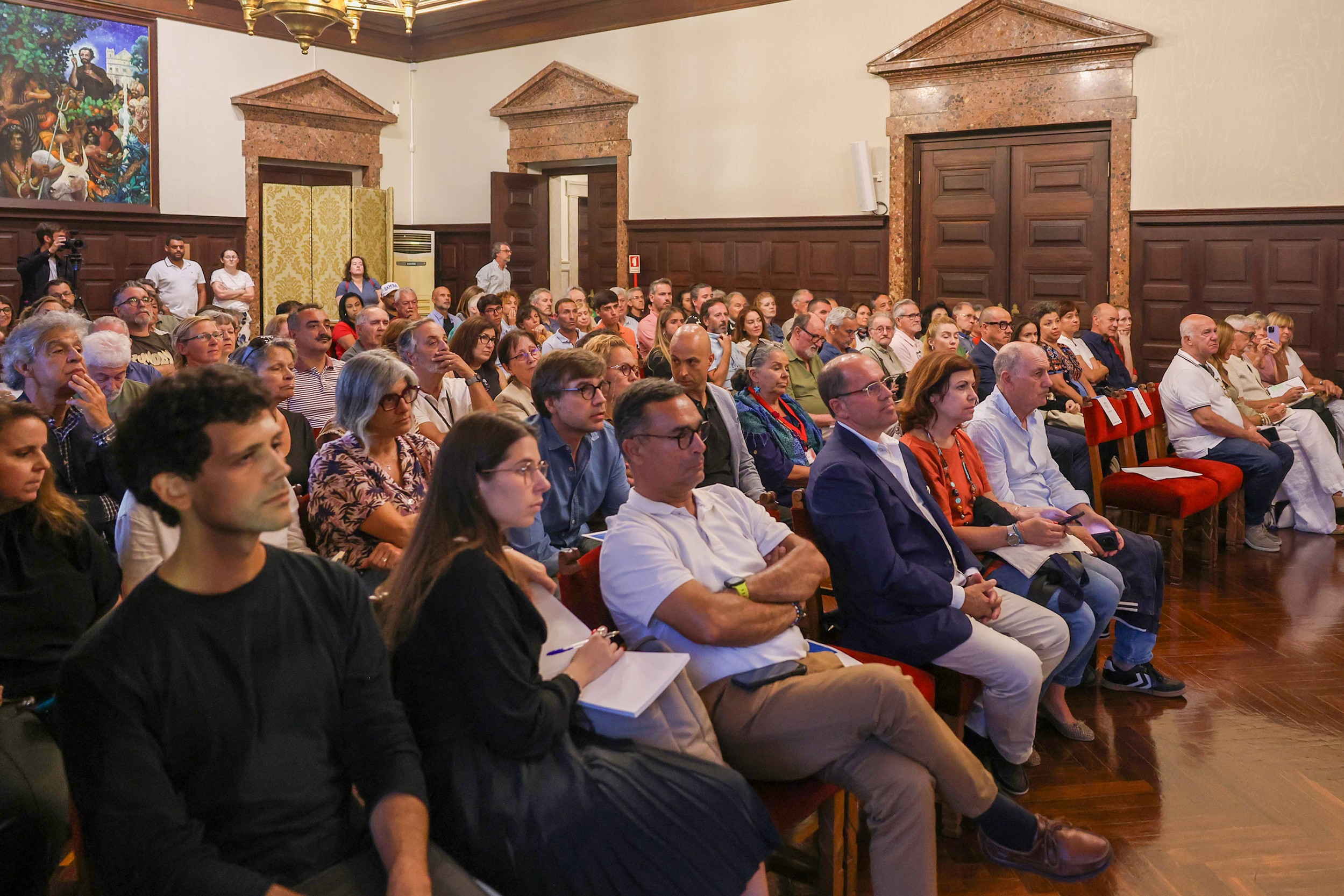 O Salão Nobre dos Paços do Concelho acolheu um conjunto de reuniões para recolha de contributos para candidatura de Setúbal a Capital Portuguesa da Cultura 2028