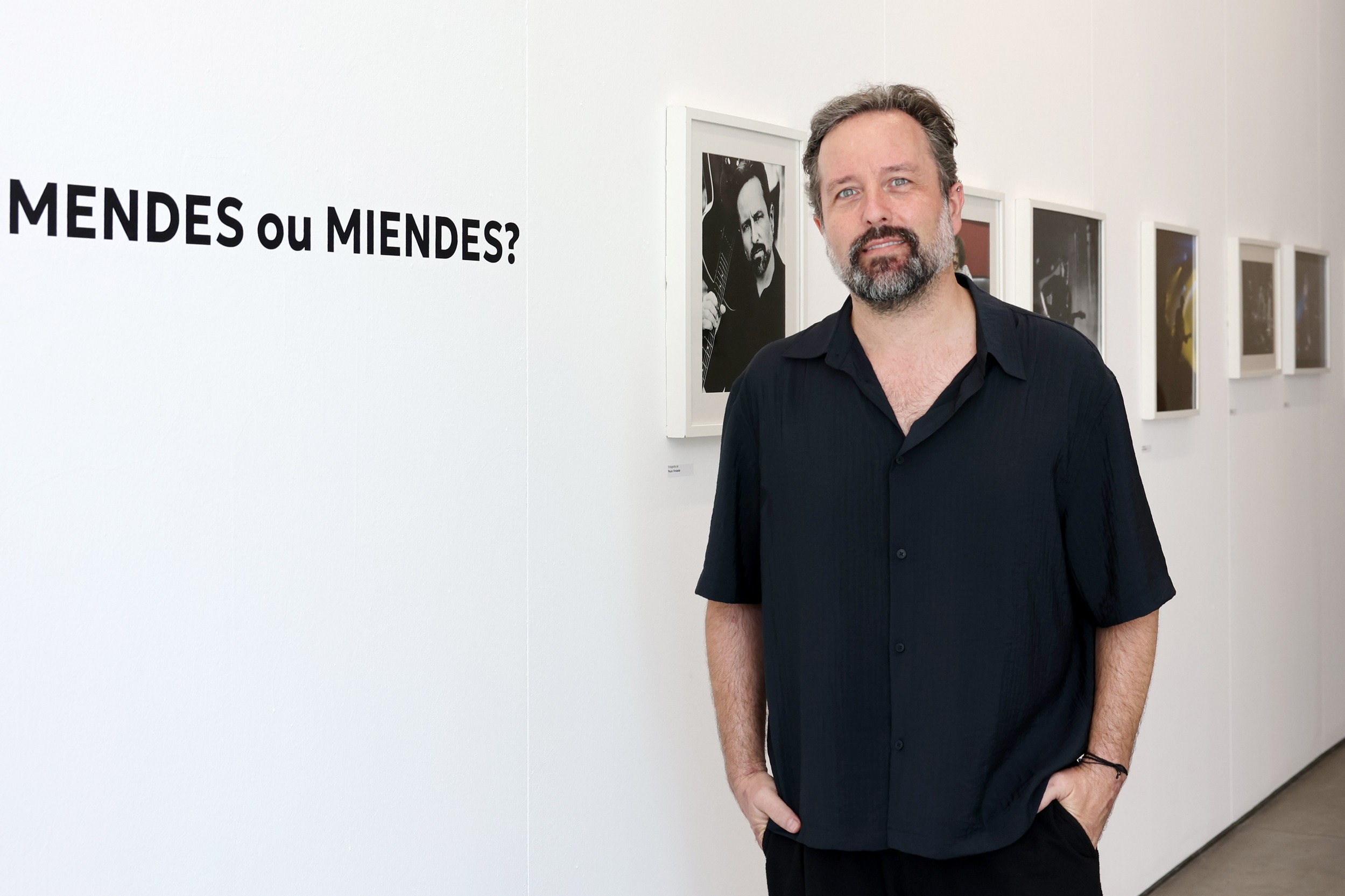 “Mendes ou Miendes?” dá título à mostra evocativa do caminho artístico de Sérgio Mendes