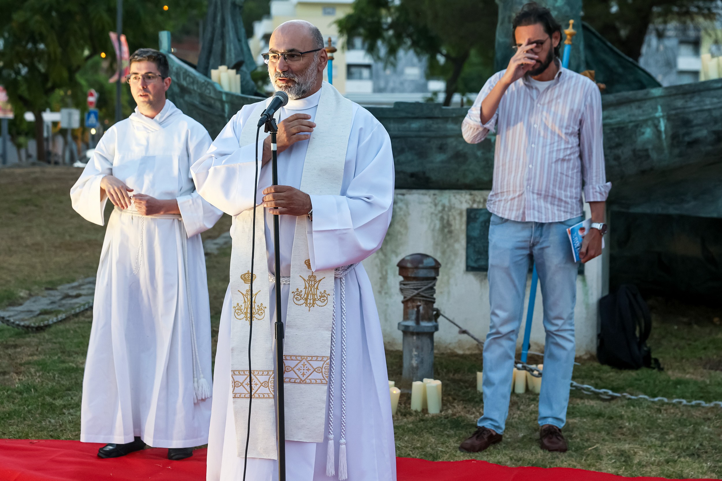 Cerimónia do Terço Solene evoca memória dos pescadores falecidos na programação do Novo Círio de Nossa Senhora da Arrábida