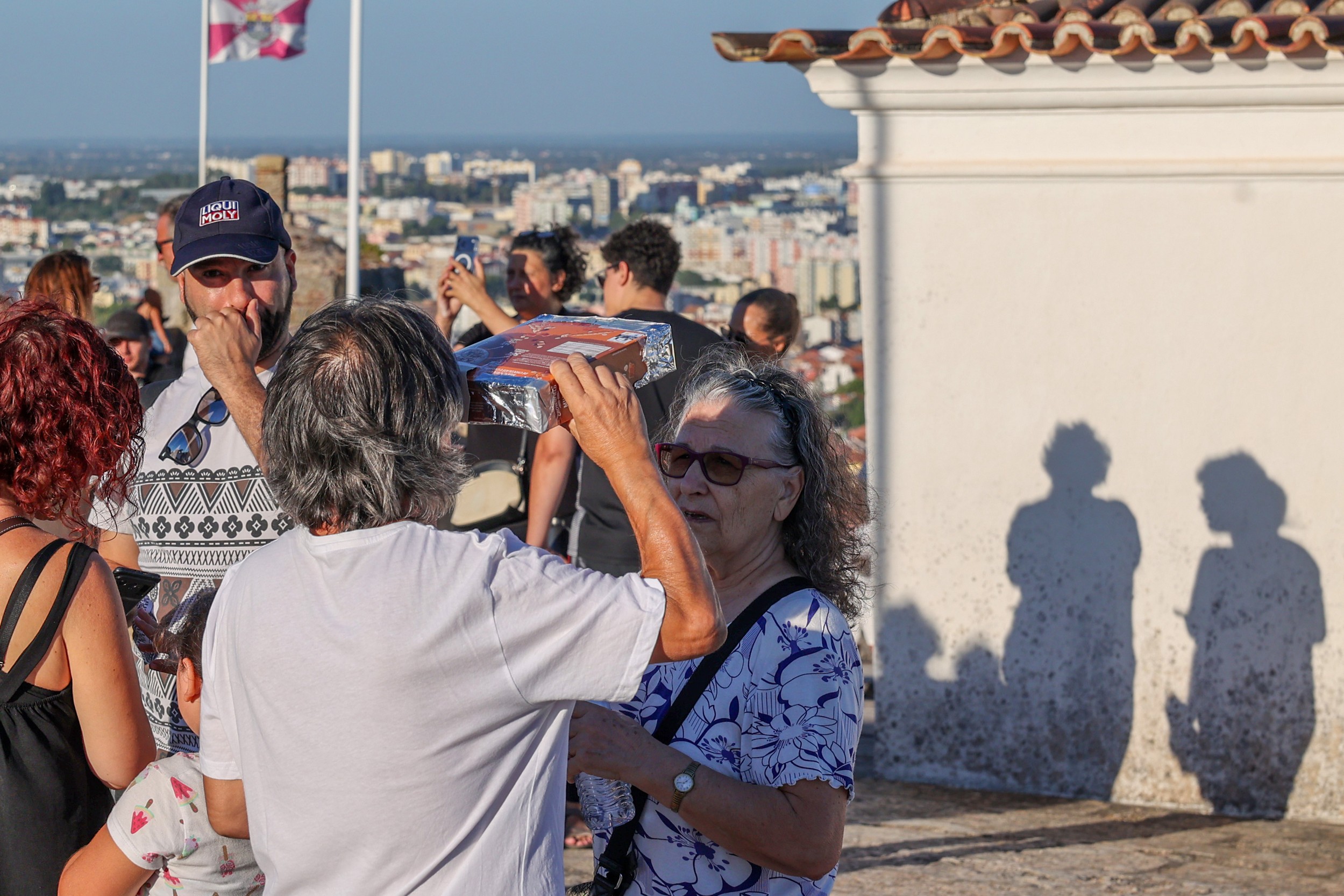 Observação do eclipse solar no Forte de São Filipe