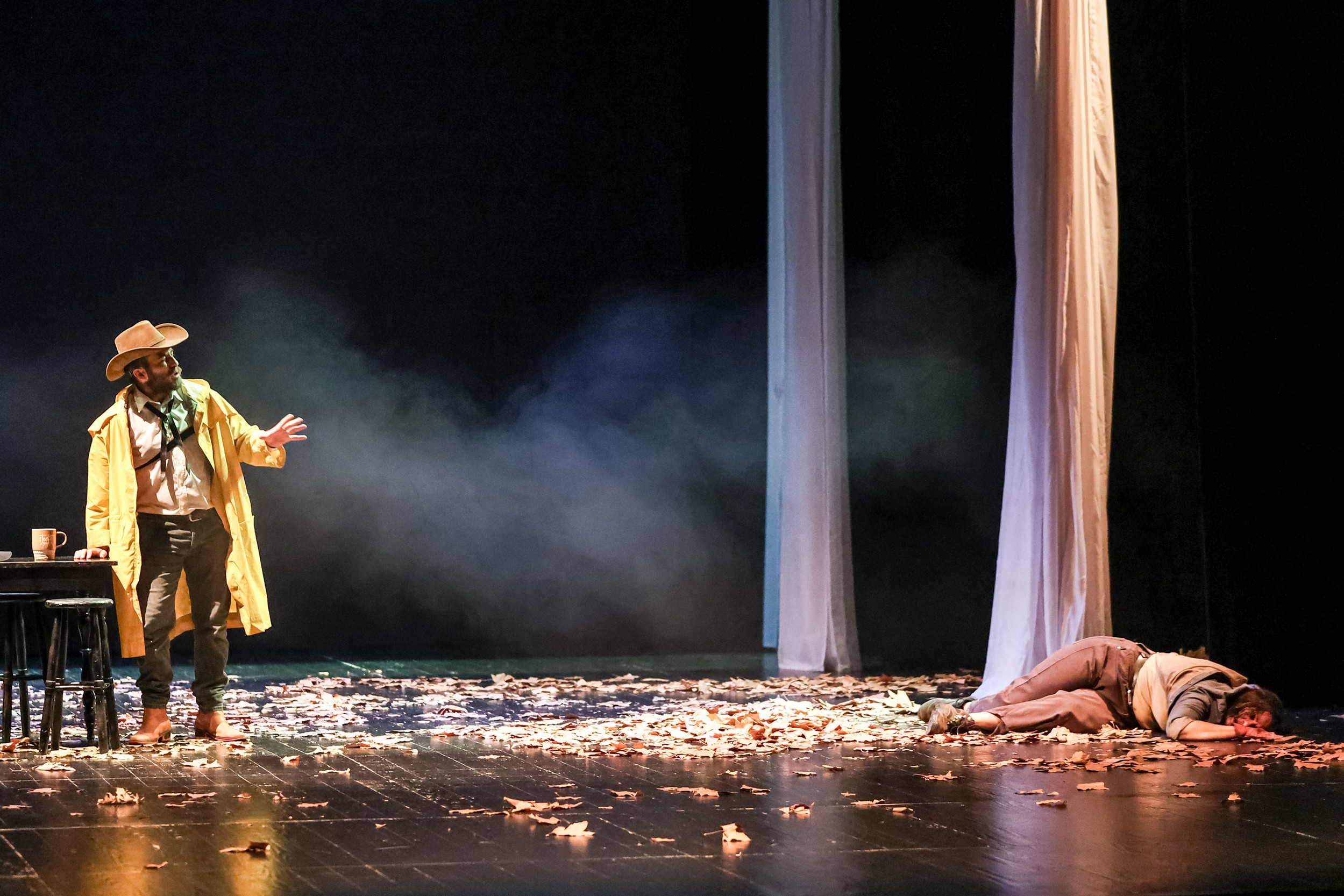 Espetáculo “Dói-me o corpo de jazer nessa esperança”, pelo Teatrão e teatromosca