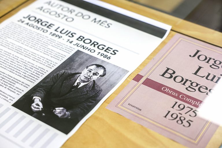 Jorge Luis Borges é ‘Autor do Mês’