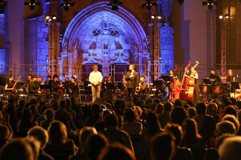 João Mendonza e a Orquestra Sinfónica de Setúbal numa noite cheia de emoções