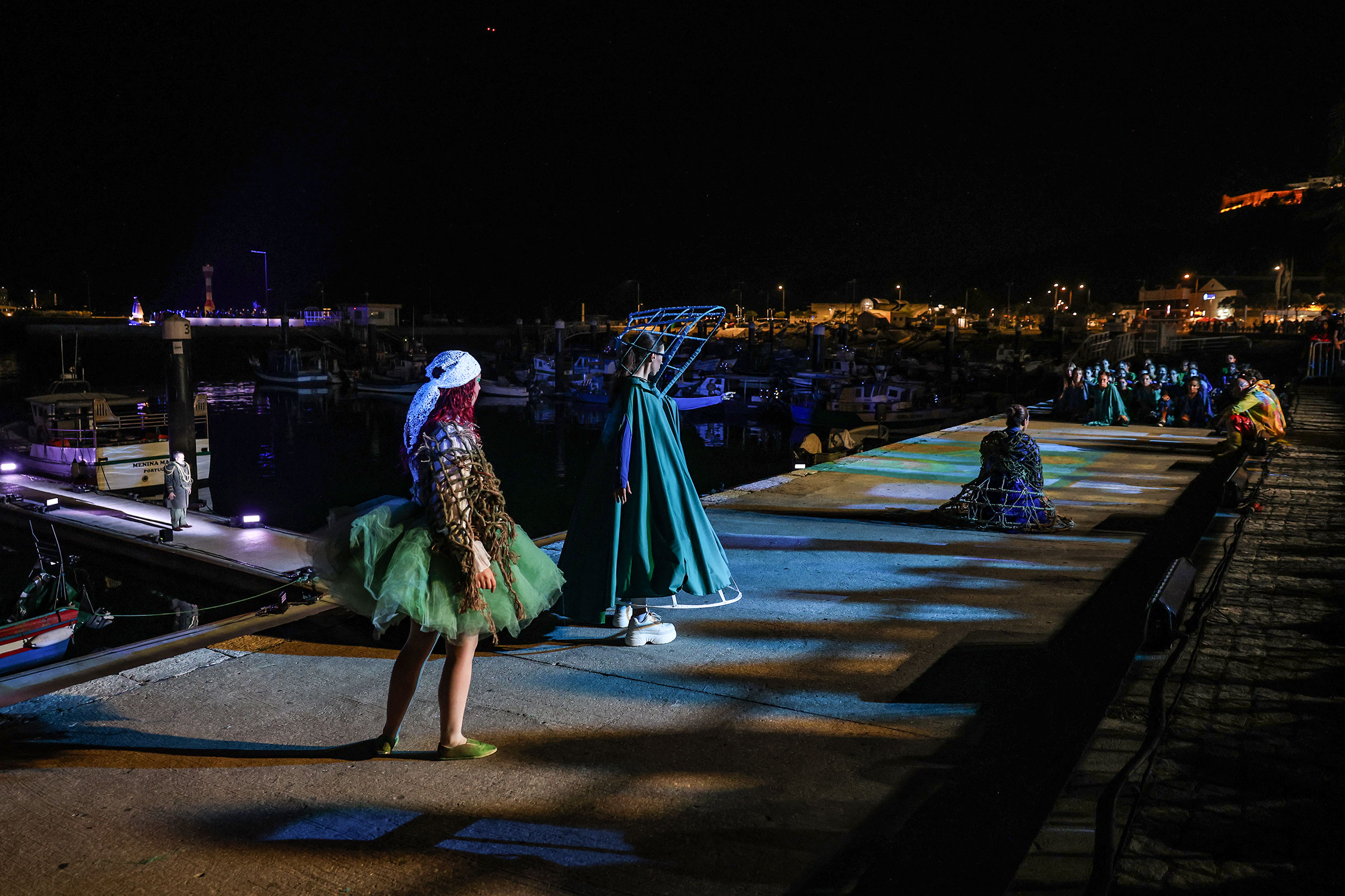 Ópera comunitária “Ode ao Mar e aos Noivos”, com libreto do escritor Gonçalo M. Tavares e música de Jorge Salgueiro