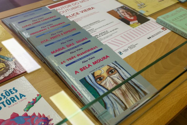 Alice Vieira é a autora do mês de outubro e está em destaque na Biblioteca Pública Municipal de Setúbal