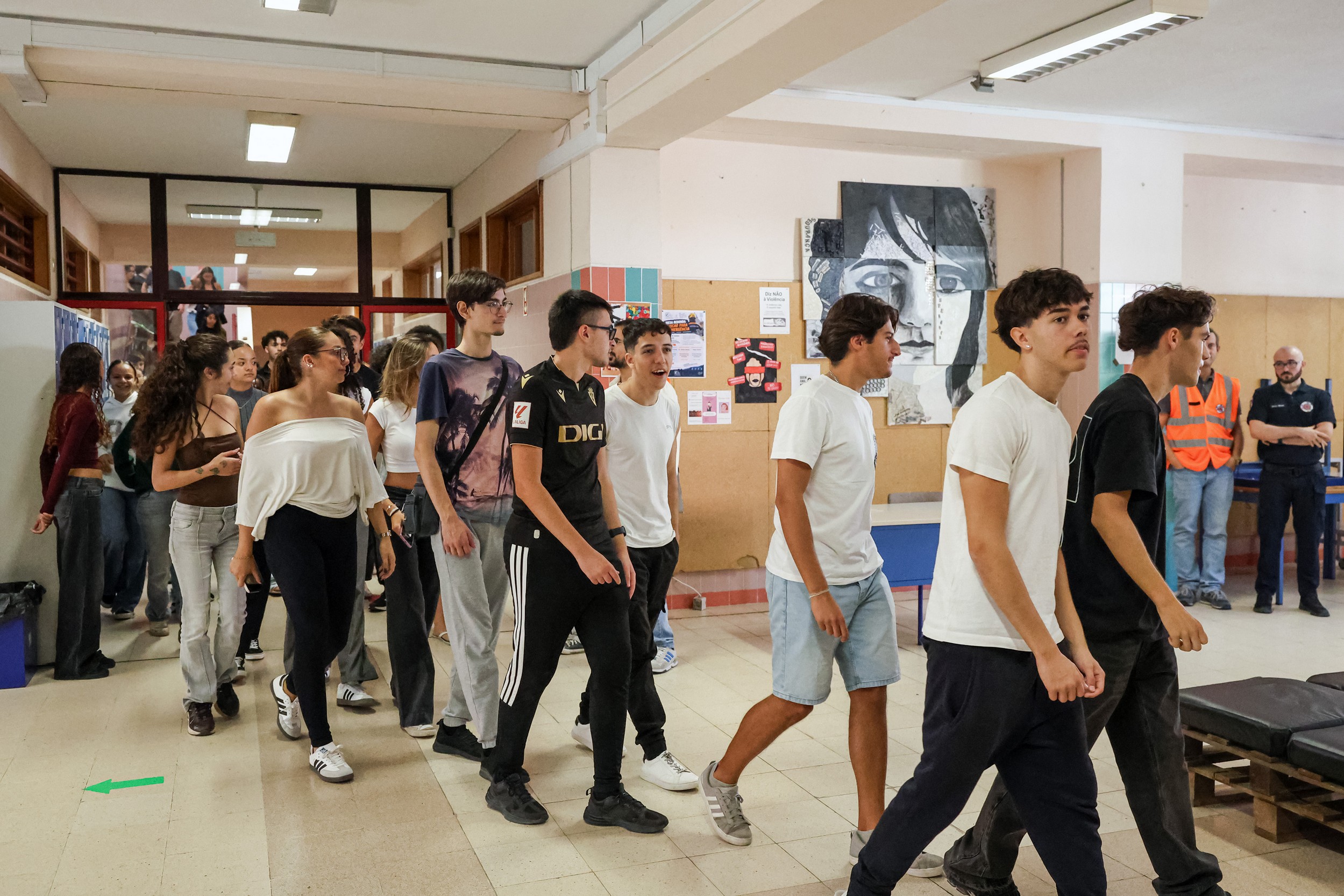 Simulacro de sismo na Escola Secundária Dom Manuel Martins