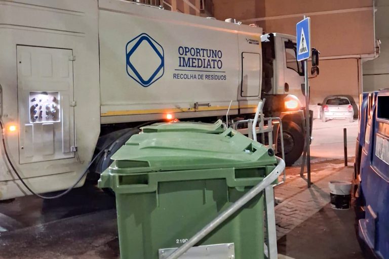 Lavagem de contentores de resíduos indiferenciados